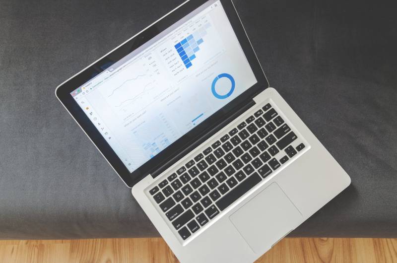 laptop-dashboard